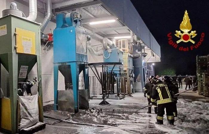Brand im Unternehmen in Chiampo, das Lager wurde während des Betriebs evakuiert – VenetoToday.it