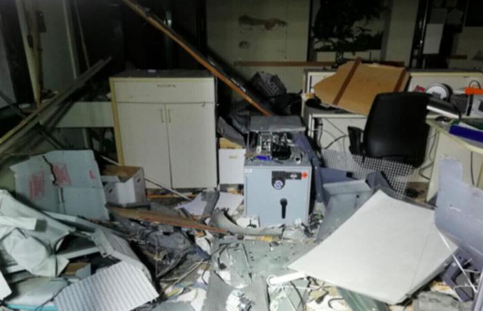 Diebstähle an Geldautomaten mit Sprengstoff in den Abruzzen, acht Personen in der Gegend von Foggiano festgenommen