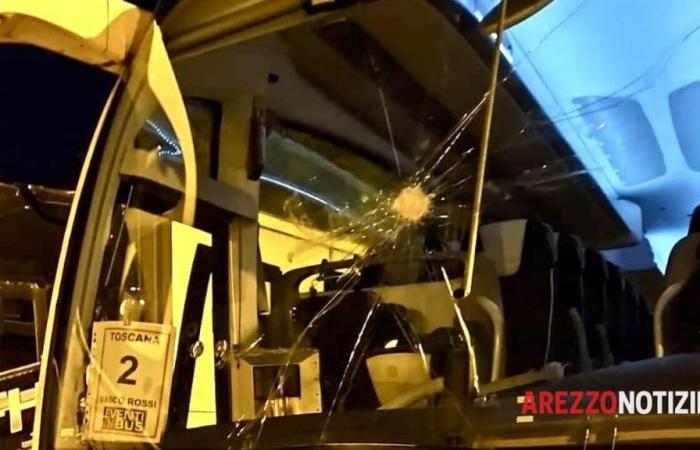 „Es sah aus wie eine Bombe.“ Sasso von der A1-Überführung in Bologna gegen den Arezzo-Bus, der von Vascos Konzert zurückkehrt