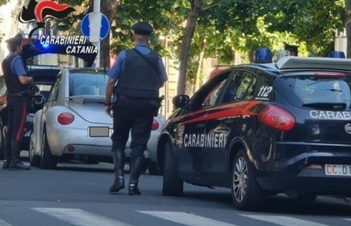 Geldstrafen von über 7.000 Euro und 5 Fahrzeuge in Catania beschlagnahmt