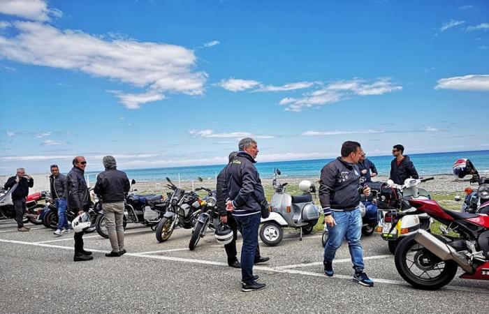 Moto Club Crotone: Wiederaufnahme sozialer Motorradausflüge zur Wiederentdeckung des kalabrischen Territoriums