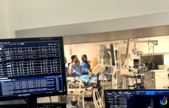 Gesundheitsversorgung, der erste Eingriff bei ventrikulären Arrhythmien im Goretti-Krankenhaus in Latina