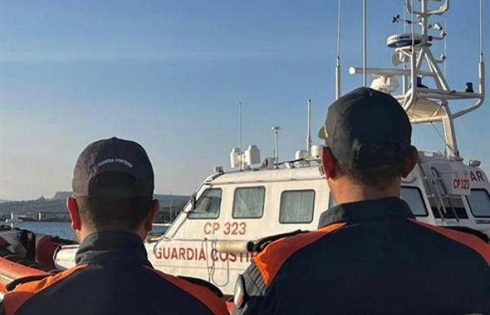 22 Sanktionen und 3 Beschwerden wegen Umweltverbrechen: Die Küstenwache von Crotone schlägt hart zu