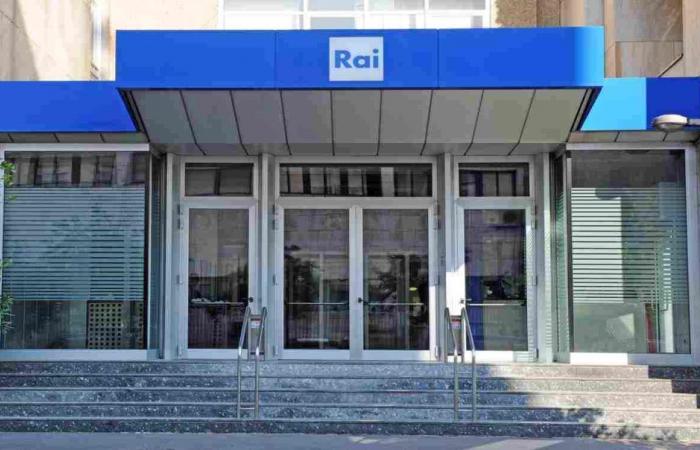 Dringendes Treffen in den RAI2-Büros: Ab nächstem Jahr werden Sie nicht mehr auf Sendung sein | Es ist eine Katastrophe ohne Grenzen