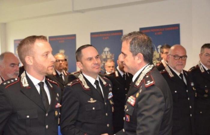 Antonio di Stasio begrüßt die Carabinieri des Piemont, er wird nach Rom gehen