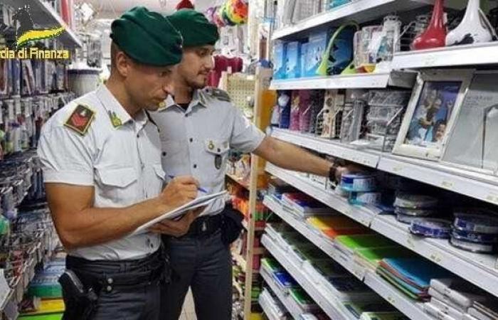 440.000 gefährliche Produkte beschlagnahmt, 36 Geschäfte in Taranto und der Provinz geschlossen
