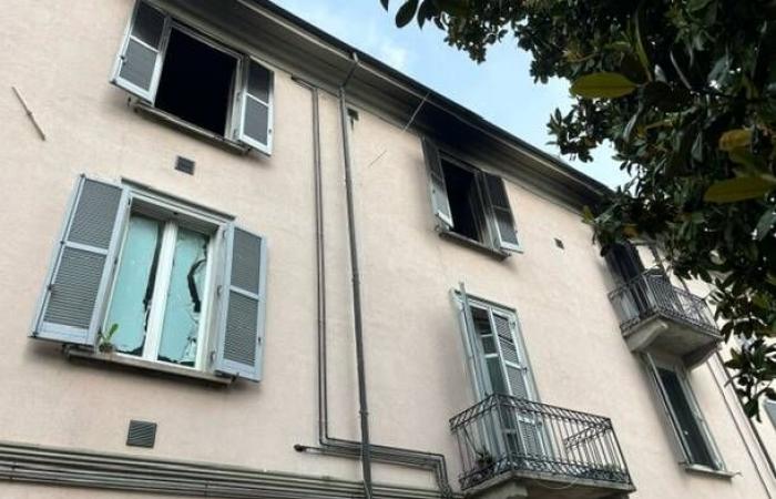 In einer Kommission, die den Punkt zum öffentlichen Wohnungsbau in Varese empfiehlt