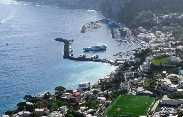 Capri blieb nach dem Wasserrohrbruch in Castellammare ohne Wasser, eine Verordnung verbietet die Ankunft von Touristen