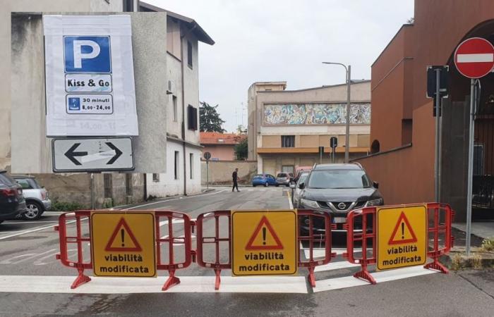 Verkehrstests im Bereich der Via Cavallotti. Und „Kiss&Go“-Parkplätze entstehen aus dem Boden – Varesenoi.it