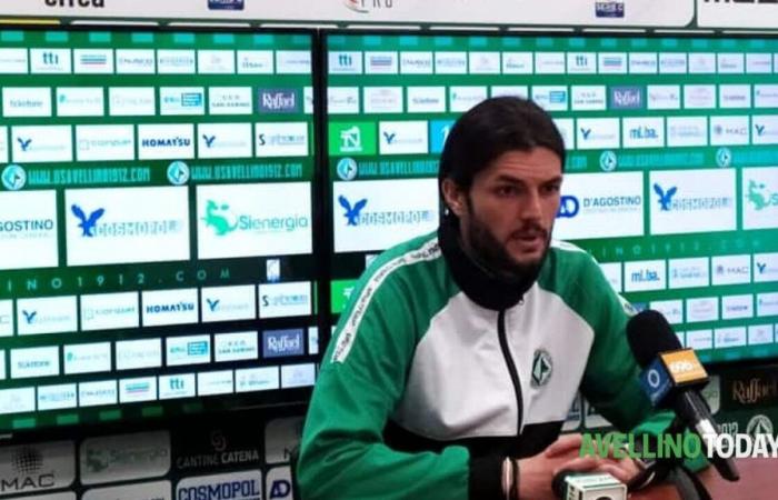 Zwischen zwei Vereinen der Serie A laufen Verhandlungen über einen ehemaligen grün-weißen Spieler, wobei Avellino einen Prozentsatz des Deals erhält