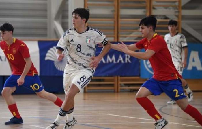 Futsal-Woche, die Azzurrini belegen den dritten Platz: Spanien gewinnt im letzten Spiel mit 3:1 | Live-Fünf-gegen-Fünf-Fußball