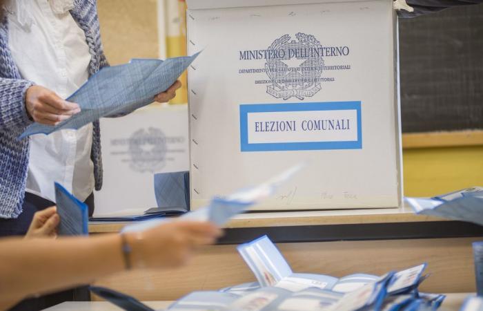 Die Mitte-Rechts-Parteien gewinnen in Caltanissetta und Pachino mit 10 Stimmen, Gela bei der Mitte-Links-Nachrichtenagentur Italpress