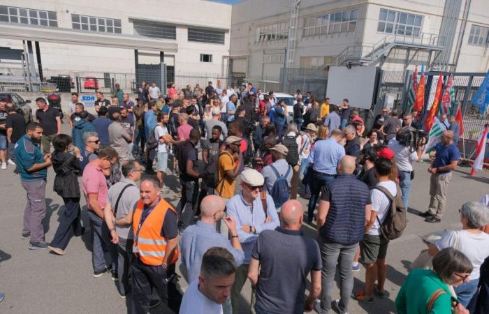 Gewerkschaftsprotest vor dem Aluminium zum Gedenken an den Tod von Bocar Diallo – BGS News – Buongiorno Südtirol