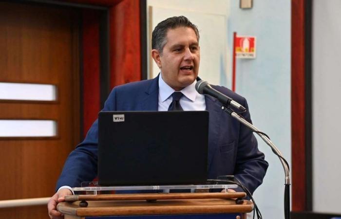 Ermittlungen in Ligurien, Gipfeltreffen im Haus von Toti, der Gouverneur bestätigt, dass er nicht zurücktreten wird