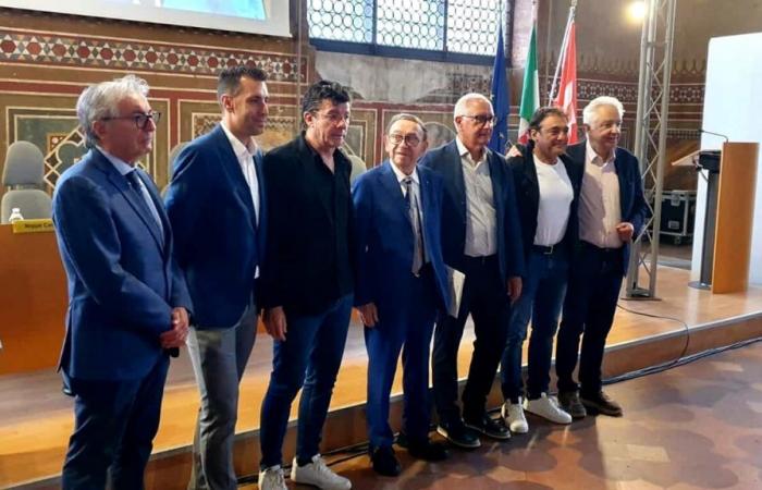 Der Gold Cup wartet auf die Tour, die Großen des italienischen Radsports werden belohnt