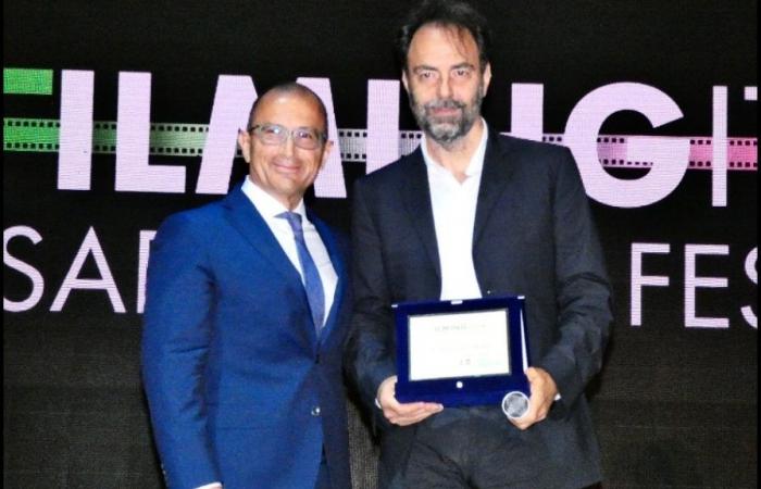 Neri Marcorè wurde von der Fondazione Marche Cultura beim Filming Italy Sardegna Festival ausgezeichnet