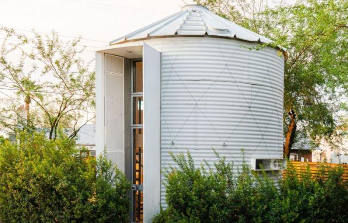 In Arizona wird aus einem alten Silo ein Minihaus mit Garten