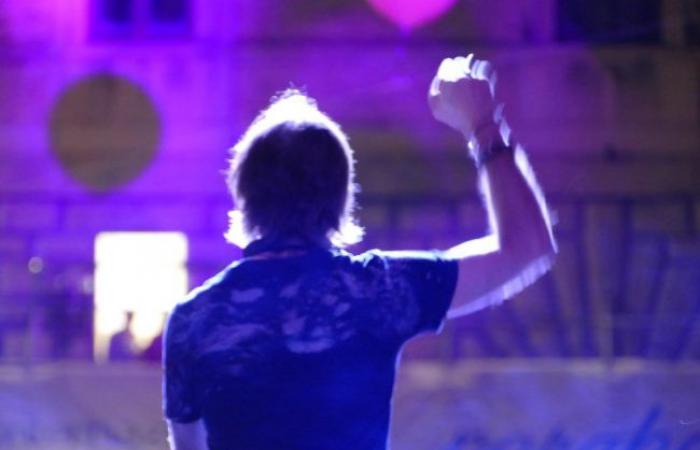 Über 5.000 Menschen in Tolentino (Foto/Video) Mit DJ Fargetta am Pult ist es die Nacht der besten Jahre