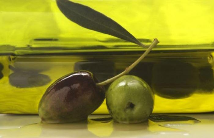 Ausgezeichnetes Olivenöl gibt es nicht mehr, gute Olivenbauern und -mühlen gibt es nicht mehr, kompetente Verkoster gibt es nicht mehr