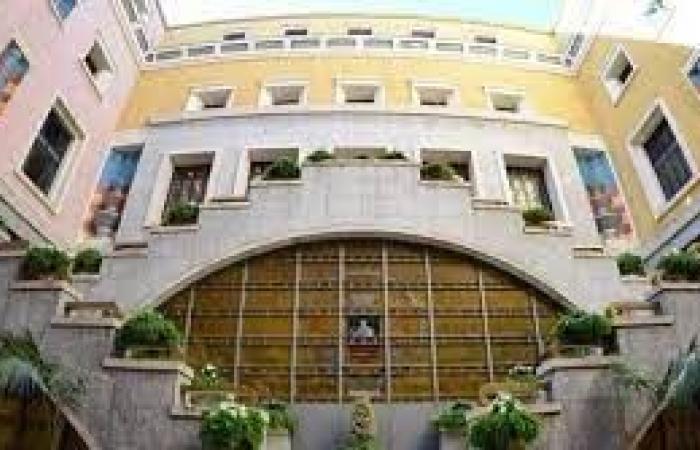 Wenn Sie mit der Bank von Italien reisen, machen Sie Halt am Palazzo di Città – Inside Salerno