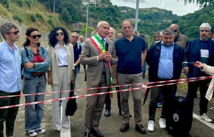 Cosenza: Corso Vittorio Emanuele, Bürgermeister „Die Straße bleibt offen, sie ist sicher“