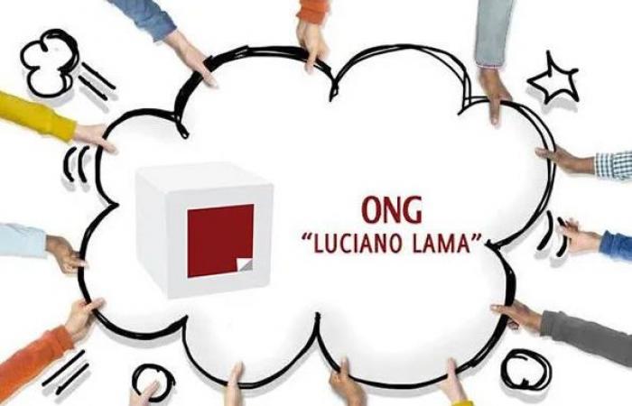 Die Luciano Lama NGO Association ist immer aktiv. in Sizilien, Sardinien und Molise die bosnischen Kinder der neunundfünfzigsten Aufnahme