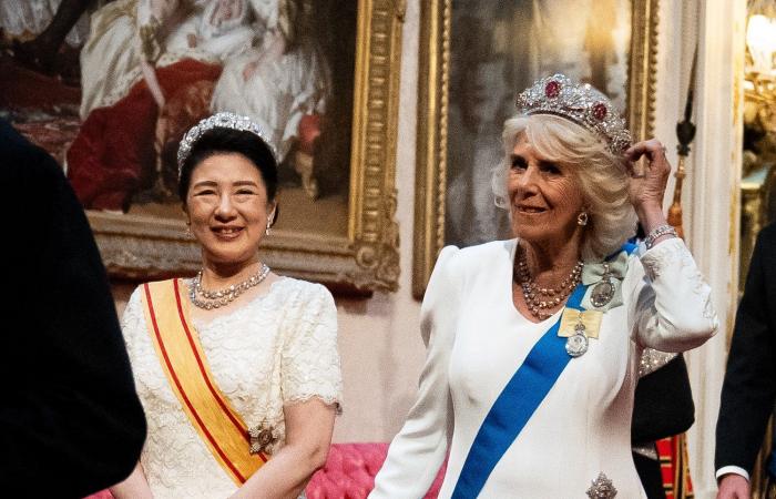 Königin Camilla und die lang erwartete „Brosche“: Das Bankett für den Kaiser von Japan ist ein Triumph der Juwelen