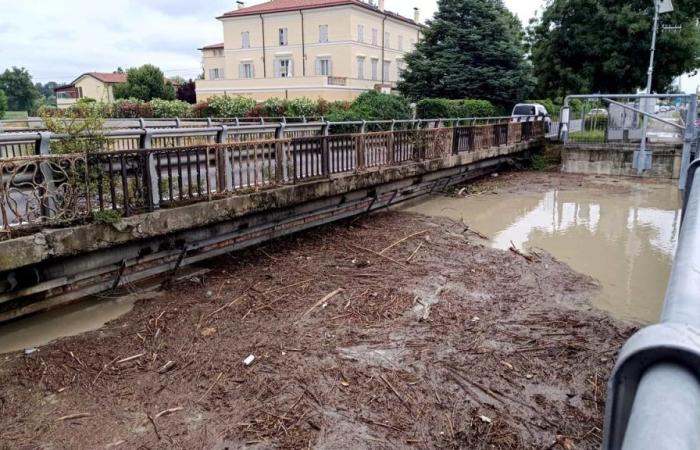 Flüsse und Brücken sind in Modena immer noch gesperrt. Wir erwarten die Rückkehr unter die „orangefarbene“ Schwelle