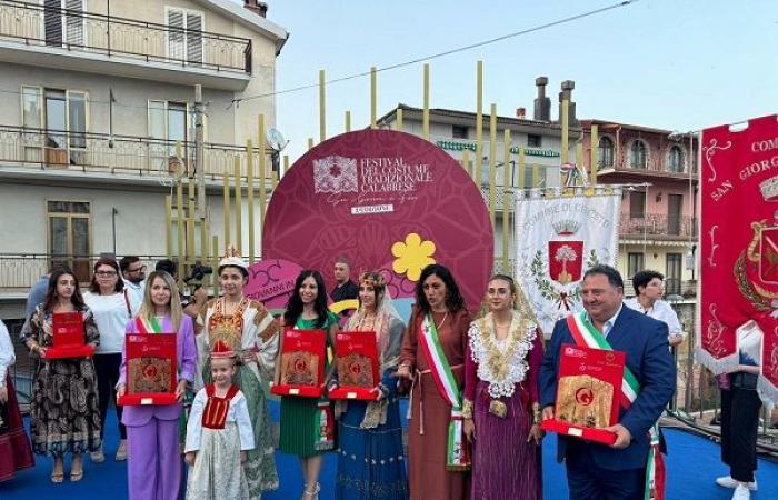 San Giorgio Albanese gewinnt für die älteste Tracht der Arberia