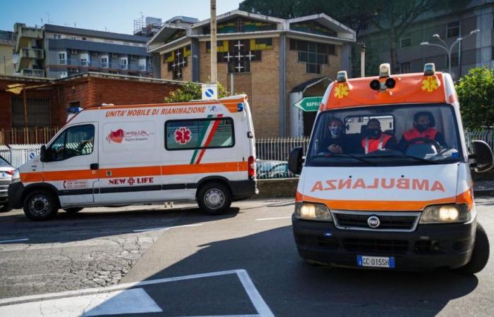 In Montemarano bei Avellino wurde ein Kind von einem Eisentisch zu Tode gequetscht: Es spielte im Hof