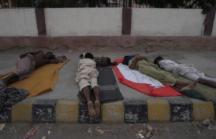In der pakistanischen Stadt Karatschi starben in der vergangenen Woche mehr als 500 Menschen, vermutlich an den Folgen der Hitze