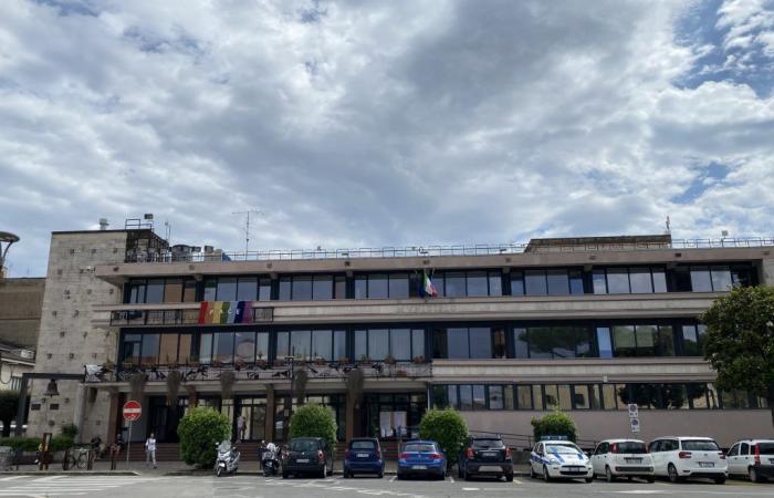 Aprilia Civica: „Die Stadt steht still, seit einem Monat gibt es keine Räte oder Kommissionen“ – Radio Studio 93