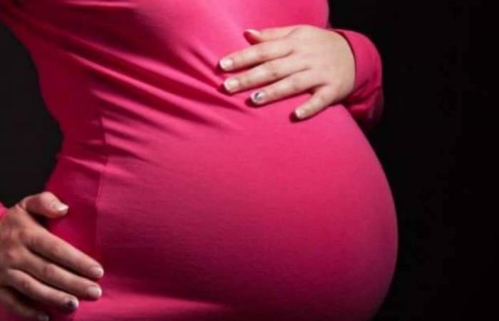 Gasparri schlägt Mutterschaftseinkommen vor: 1000 Euro für diejenigen, die keine Abtreibung vornehmen lassen