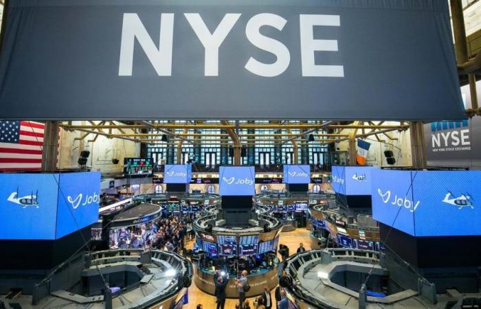 AMP-Live von der Wall Street | US-Aktienmärkte schließen im Minus: S&P500 -0,4 % und Nasdaq -0,7 %