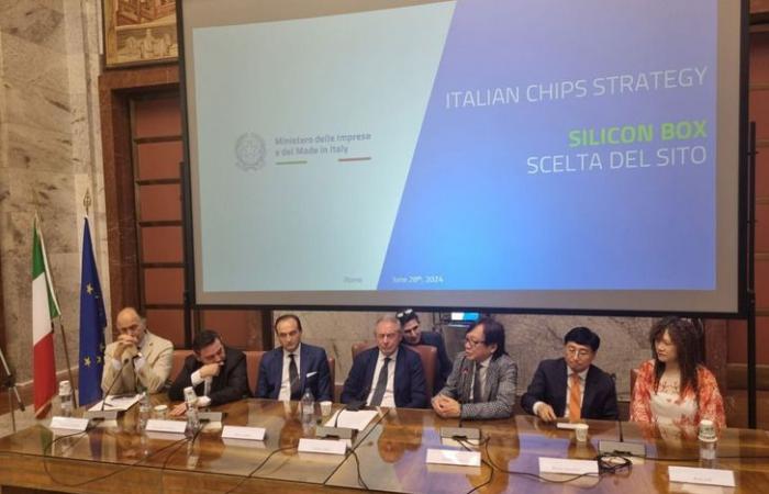 3,2 Milliarden Investitionen zur Herstellung von Chiplets in Novara