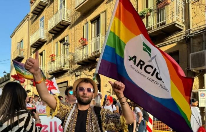 Ragusa Pride, der Präsident von Arcigay Ragusa, spricht: „Aufbau einer Gemeinschaft für die Rechte aller“
