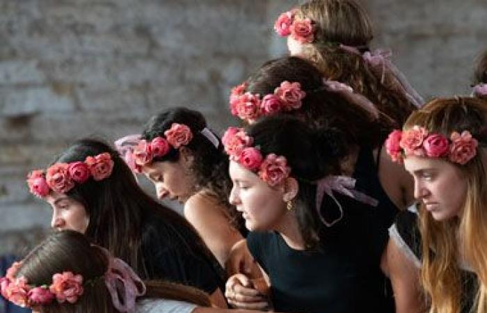 „Aus Liebe zu Rosalia“ im Teatro Massimo in Palermo mit 230 sehr jungen Künstlern auf der Bühne