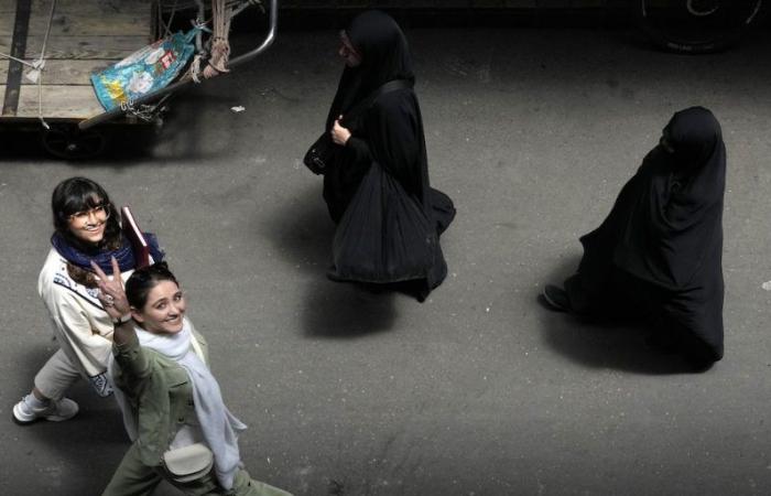 Bei den Wahlen im Iran wird viel über das Hijab-Gesetz gesprochen