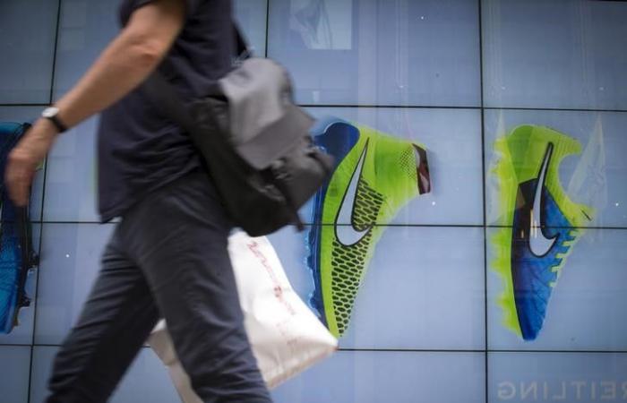 Nike senkt das Kursziel nach der Senkung der Prognose für das Geschäftsjahr 25, die Bewertung bleibt jedoch „Outperform“.