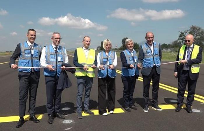 Die neue Rollbahn am Flughafen Bergamo eingeweiht