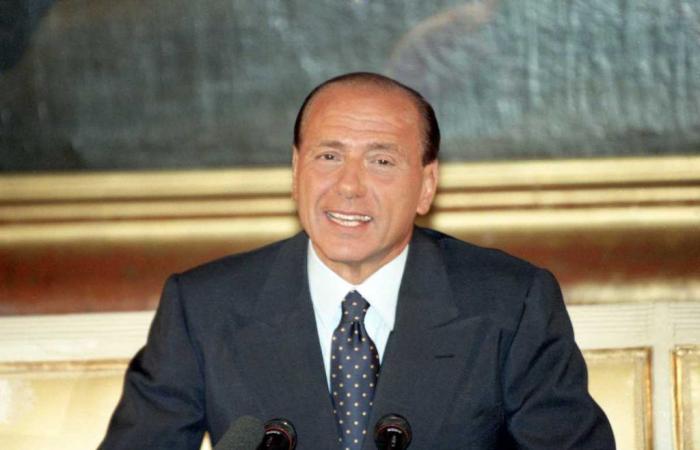 Silvio Berlusconi „lebt noch“: Die Nachricht ist offiziell, sein „zweites Leben“
