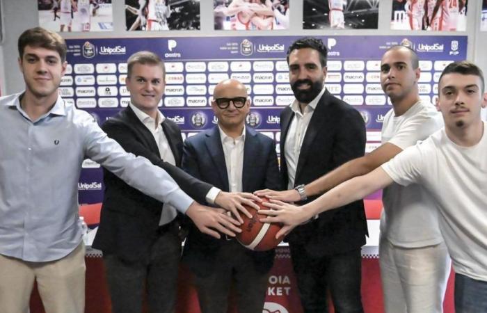 Pistoia Basket wird erneuert. Agazzani ist für das Marketing zuständig