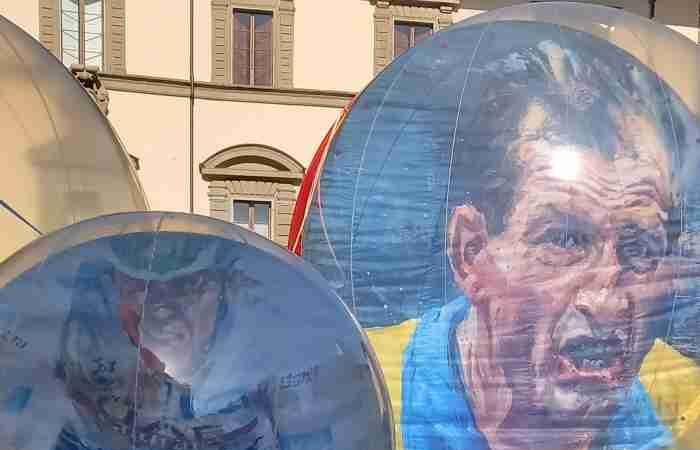 Florenz umarmt die Radfahrer der Tour de France | Gazzetta delle Valli