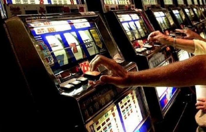 Spielsucht, in Venetien gingen jedes Jahr 1.224 Euro durch Glücksspiel verloren