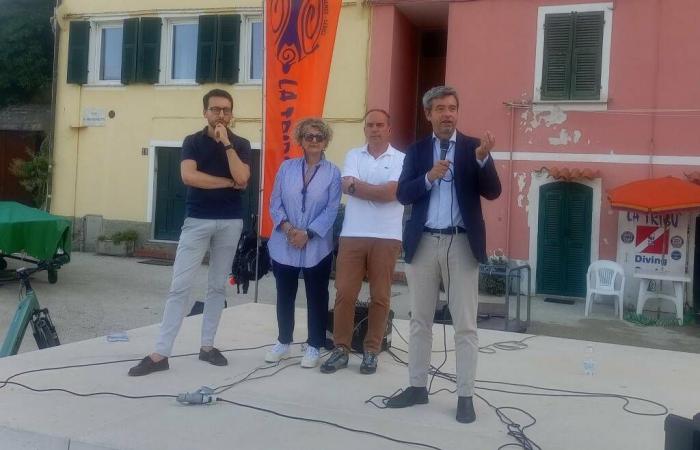 Orlando in San Terenzo: „In Ligurien neun Monate für einen Besuch und vier Wochen für eine Hafenkonzession“