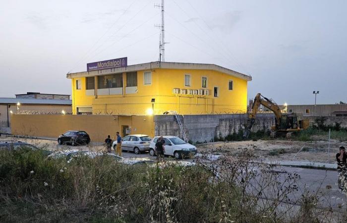 Angriff auf den Tresorraum von Mondialpol in Sassari: Jagd auf Banditen