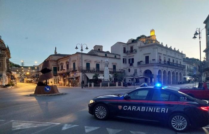 Modica. Die Carabinieri schicken die Räuber des Tabakladens in Ispica ins Gefängnis