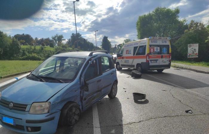 Ancona, Angst in Posatora: 46-Jähriger prallt gegen zwei geparkte Autos. Absturz auch an der Porta Pia – Nachrichten Ancona-Osimo – CentroPagina