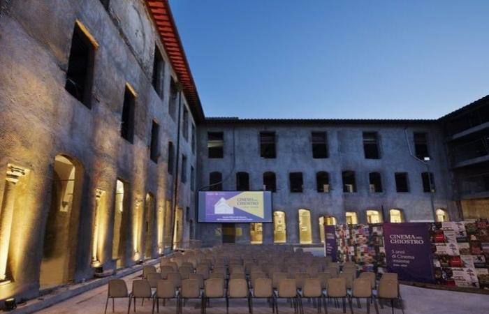 Florenz, „Cinema nel Chiostro“ kehrt zurück, wechselt jedoch den Ort und kommt in Sant’Orsola an. Das Programm