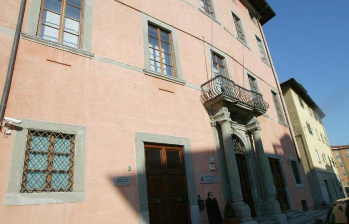 sechs in Livorno werden wegen Raubüberfalls „Il Tirreno“ vor Gericht gestellt